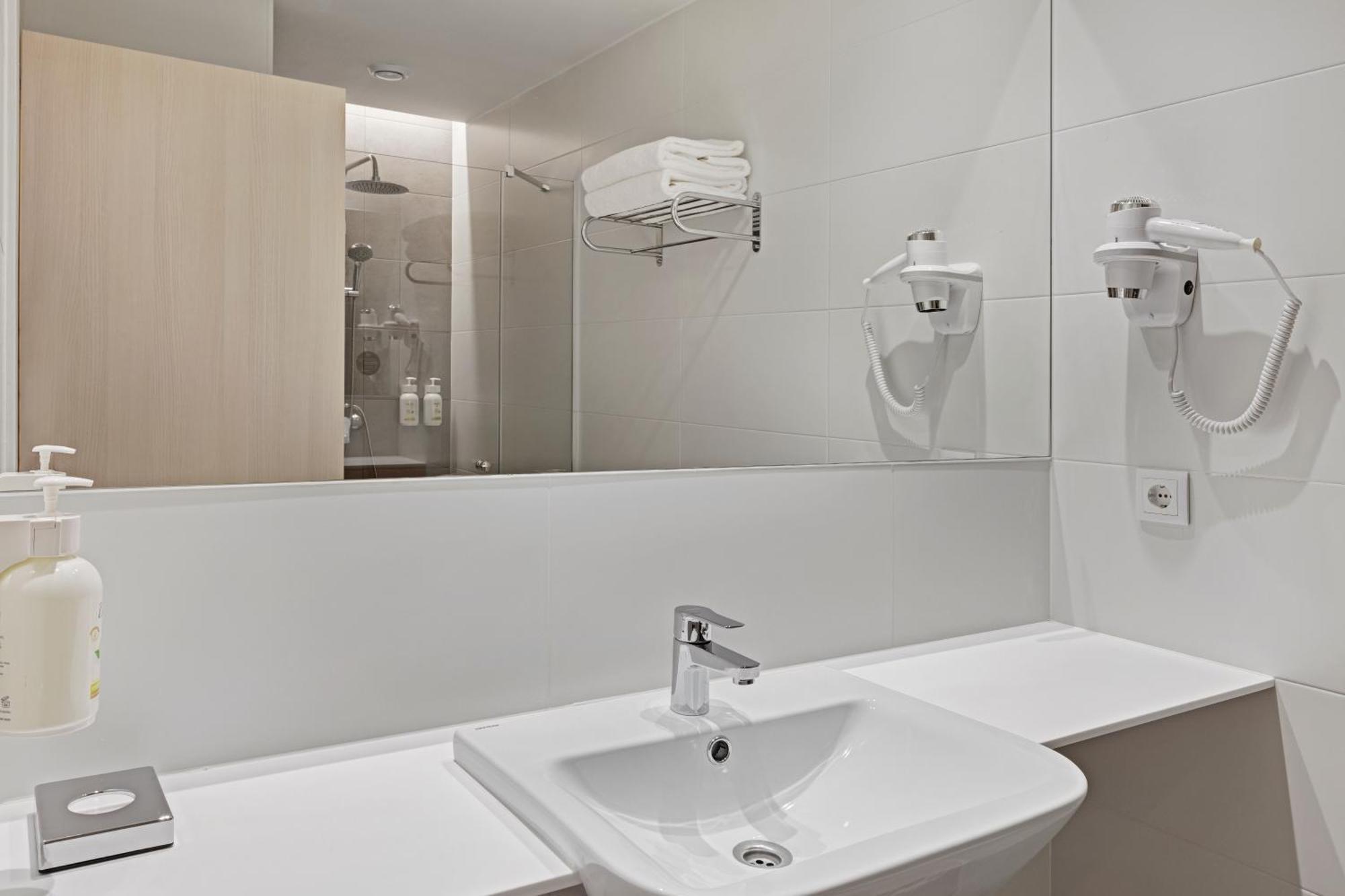 B&B Hotel Santiago Milladoiro Eksteriør bilde